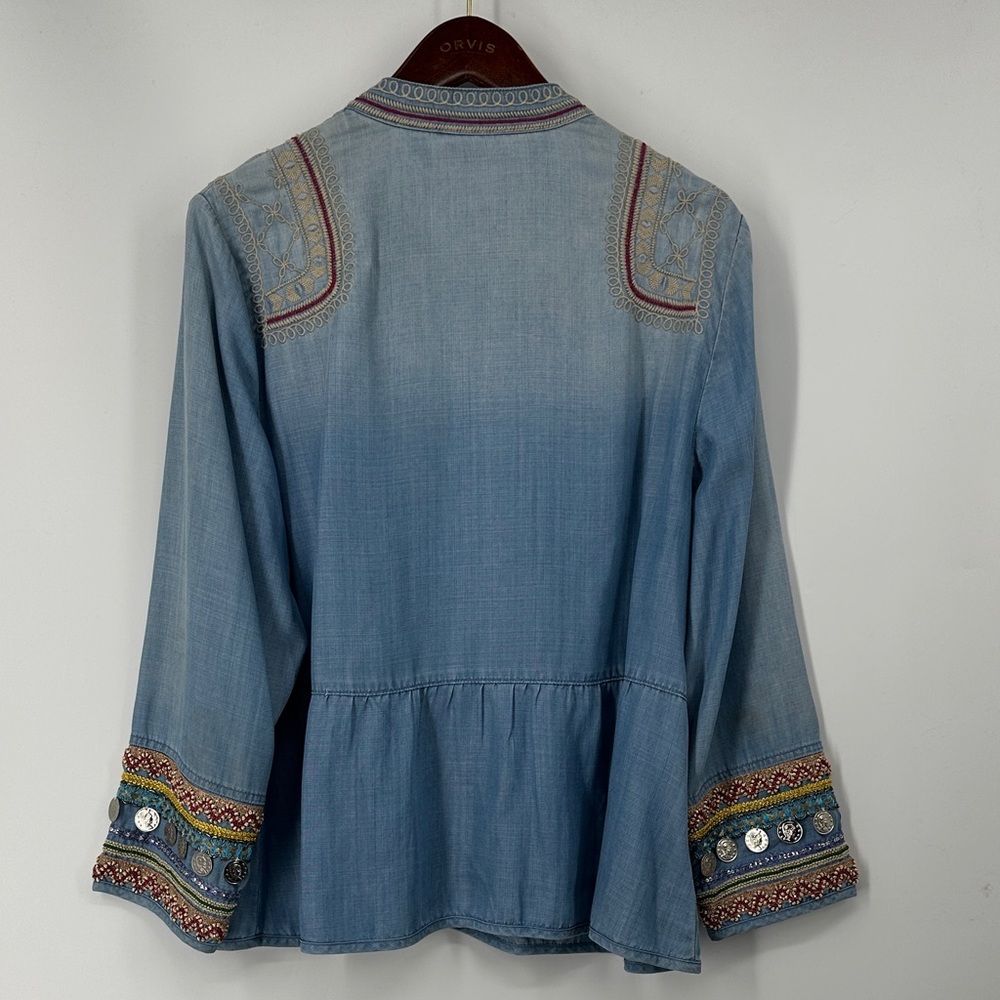 Chico's Embellished 100% Lyocell Boho Chambray Shirt Top Jacket - Picture 6 of 9